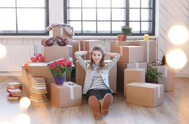 Eve taşınırken çok tatlı bir kızdı.