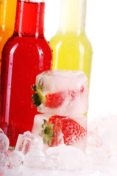 Botellas Con Cóctel Colorido Hielo Sobre Fondo Blanco —  Fotos de Stock