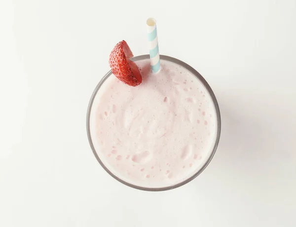 Delicioso Milkshake Fundo Branco — Fotografia de Stock