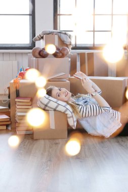 Eve taşınırken çok tatlı bir kızdı.