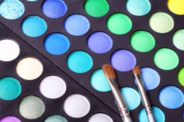 Renkli göz farlarını kapat