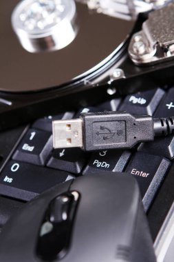 Farklı bilgisayar aygıtları ve ekipmanlarının arkaplanı