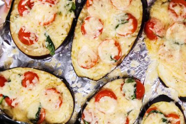 Patlıcandan yapılmış pizza.