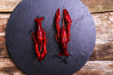 Yiyecekler. Masadaki lezzetli kerevit