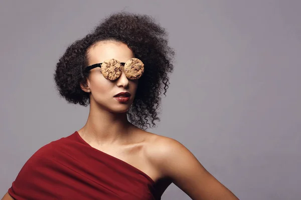 Παράξενο Τρελό Γυναίκα Γυαλιά Φτιαγμένα Από Μπισκότα — Φωτογραφία Αρχείου