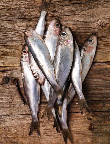 Leckerer Roher Fisch Auf Dem Holztisch — Stockfoto