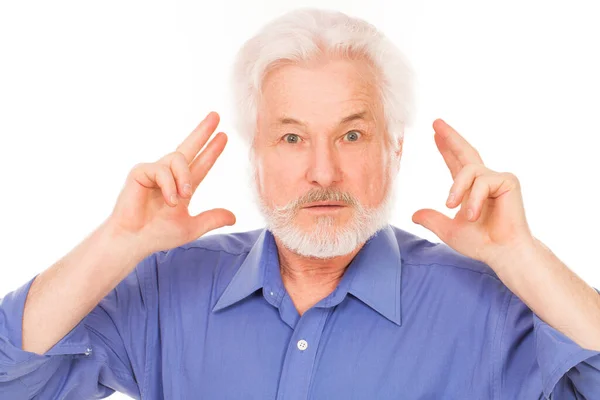 灰色のひげを持つハンサムな高齢者は白い背景に隔離されたアイデアを持っています — ストック写真