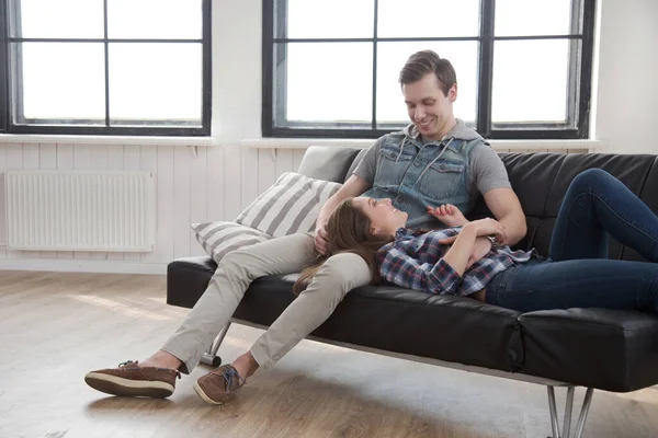 Liefde Relatie Mooi Stel Thuis — Stockfoto