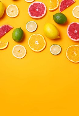 Nefis narenciye meyveleri masada.