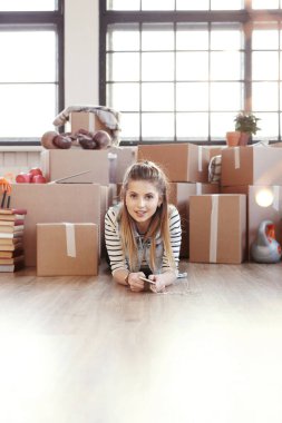 Eve taşınırken çok tatlı bir kızdı.