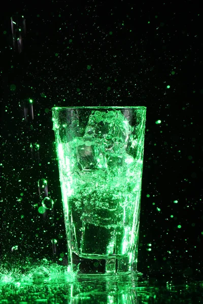 Groene Zure Cocktail Met Ijs — Stockfoto