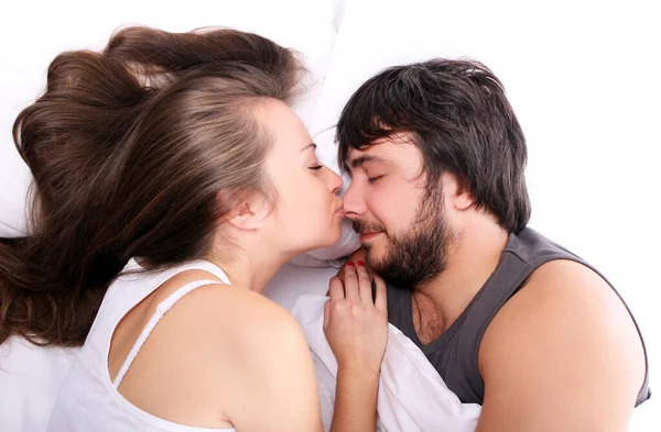 Hermosa Esposa Está Besando Marido Nariz — Foto de Stock
