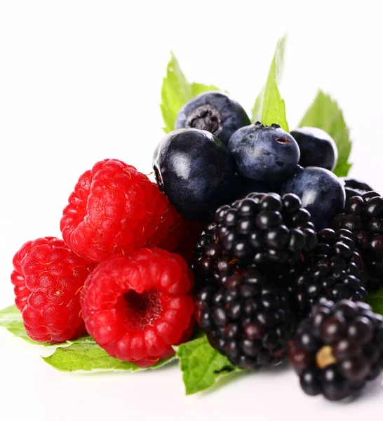 Fresh Raspberry Dewberry Blueberry White Background — Stock Photo, Image