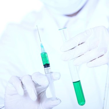 Laboratuvarda bilimsel bir araştırma.