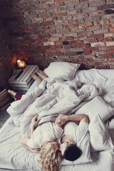 Lifestyle Beautiful Couple Bed — Stock Photo, Image