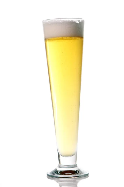 Frisches Bier Vom Fass Einem Glas Isoliert Über Weißem Hintergrund — Stockfoto