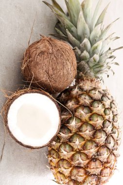 Masada hindistan cevizli ananas.