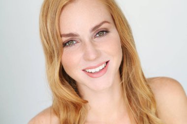 Güzellik. Yakın planda güzel bir kadın.