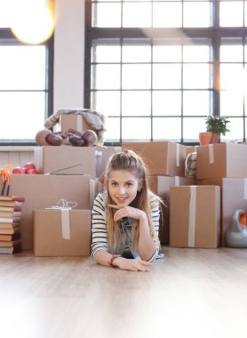 Eve taşınırken çok tatlı bir kızdı.