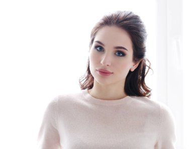 Güzellik. Güzel makyajlı kadın.