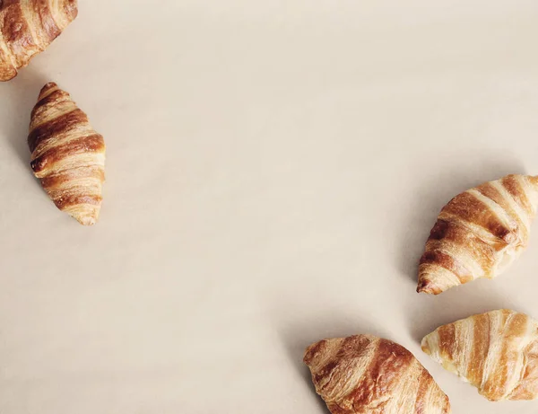Délicieux Croissants Sur Table — Photo