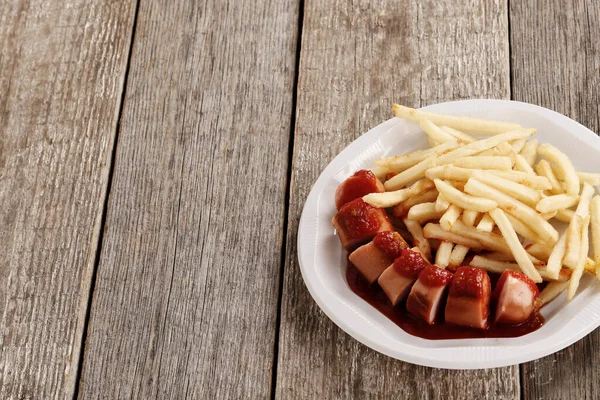 Curry Wurst Con Papas Fritas —  Fotos de Stock