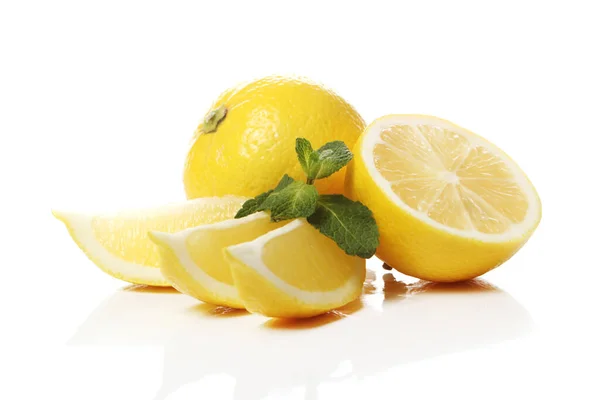 关闭新鲜的柠檬 — 图库照片