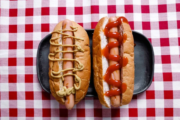Lahodný Hot Dog Stole — Stock fotografie