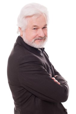 Gri sakallı yakışıklı yaşlı adam beyaz arka planda izole edilmiş.