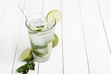 - Alkol. Masada mojito kokteyli var.