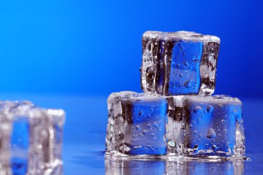 Islak buz küplerinin güzel bileşimi