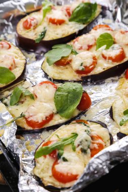 Patlıcandan yapılmış pizza.