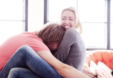 Aşk, ilişki. Evdeki güzel çift