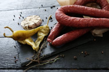 Yemek, et. Masada nefis sosis var.