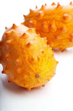 Kiwano, meyve. Masada boynuzlu karpuz
