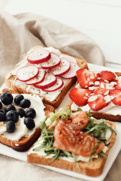 Food Yummy Toasts Table — Stock Photo, Image