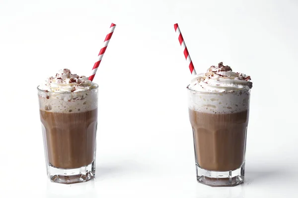 Delicioso Café Con Leche Sobre Fondo Blanco — Foto de Stock