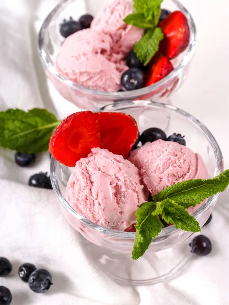 Comida Dulce Delicioso Helado Sobre Mesa — Foto de Stock