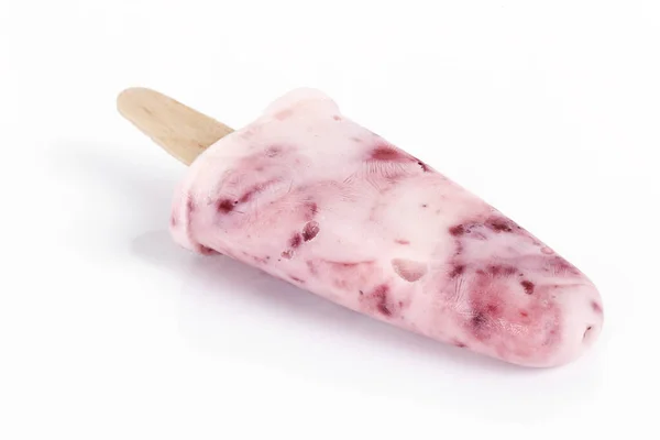 Délicieux Yaourt Popsicle Sur Fond Blanc — Photo