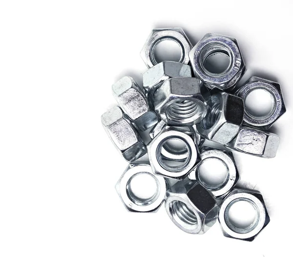 Beyaz arka planda bir yığın çatlak.