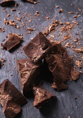 Masada siyah çikolata