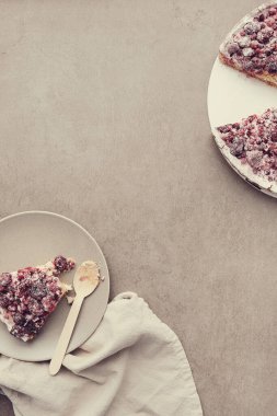 Yiyecekler. Meyveli lezzetli turta.