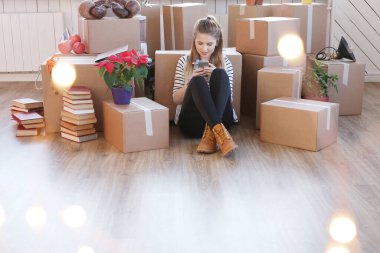 Eve taşınırken çok tatlı bir kızdı.