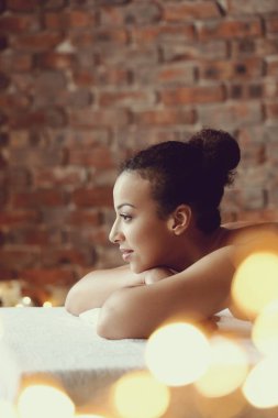 Boş zaman. Kaplıca salonundaki kadın.