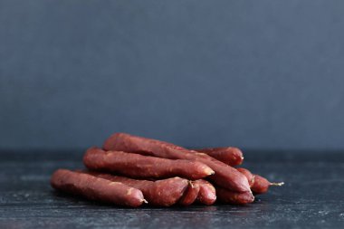 Yemek, et. Masada nefis sosis var.