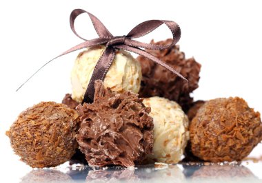 Çikolata şekerlemelerini kapatın. 