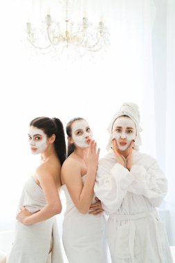 Spa 'da en iyi arkadaş grubu