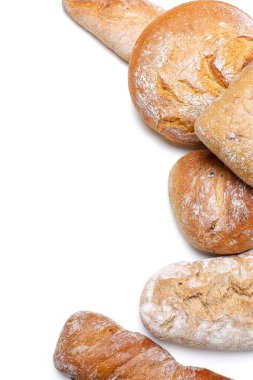 Beyaz arkaplanda ekmek