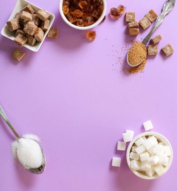 Masada beyaz ve esmer şeker