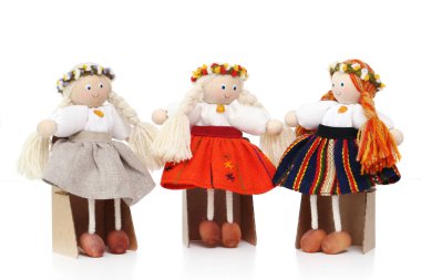 Beyaz arka planda sevimli oyuncak bebekler, boşluğu kopyala